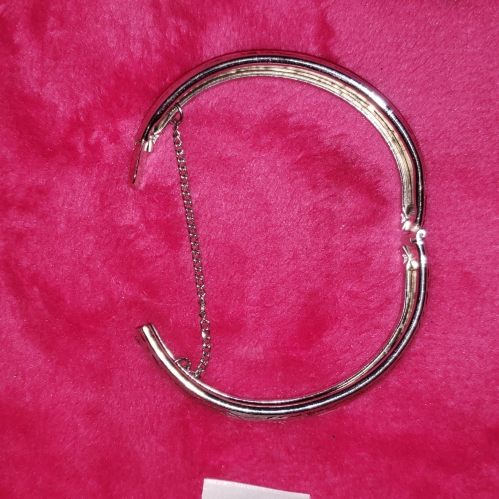 .925 Sterling Silver Bracelet with Floral Vine Engraving Details - Picture 9 of 17